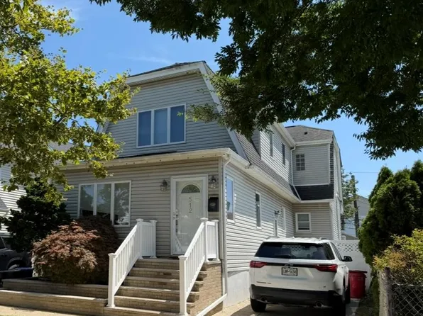 512 E Penn St, Long Beach, NY 11561