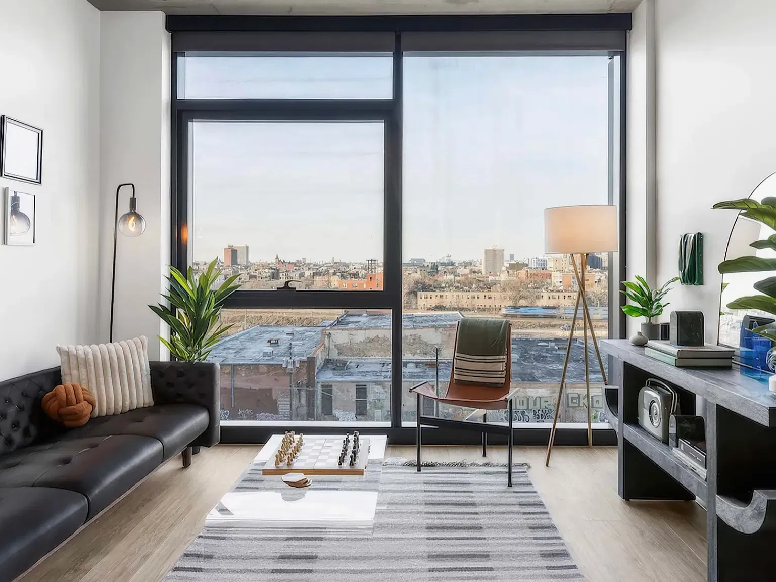 1 bed, 553 sqft, $2,740 — Photo 3