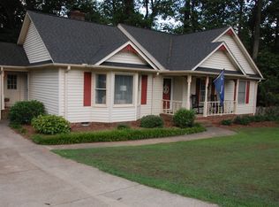 9 Wiltshire Ct, Taylors, SC 29687