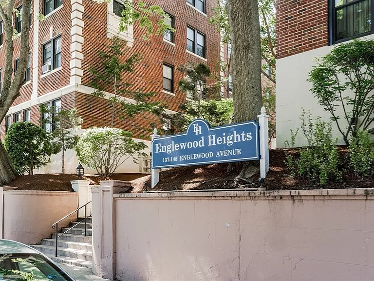 145 Englewood Ave #43 — Photo 31