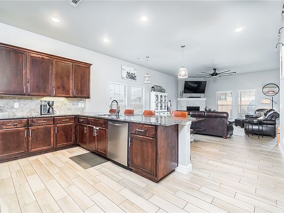 3rd image of 540 Gala Cir