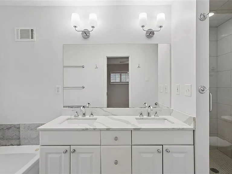 4775 Merlendale Ct — Photo 15