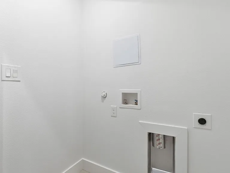 2925 Spruce Valley Ln — Photo 19