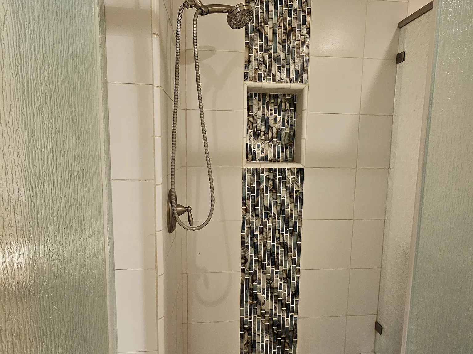 2 bed, $1,200 — Photo 4