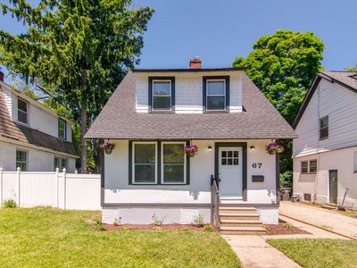 67 Oliver St, Pontiac, MI, 48342