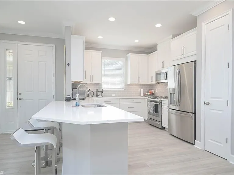 8013 Calle Canovas Ct — Photo 8