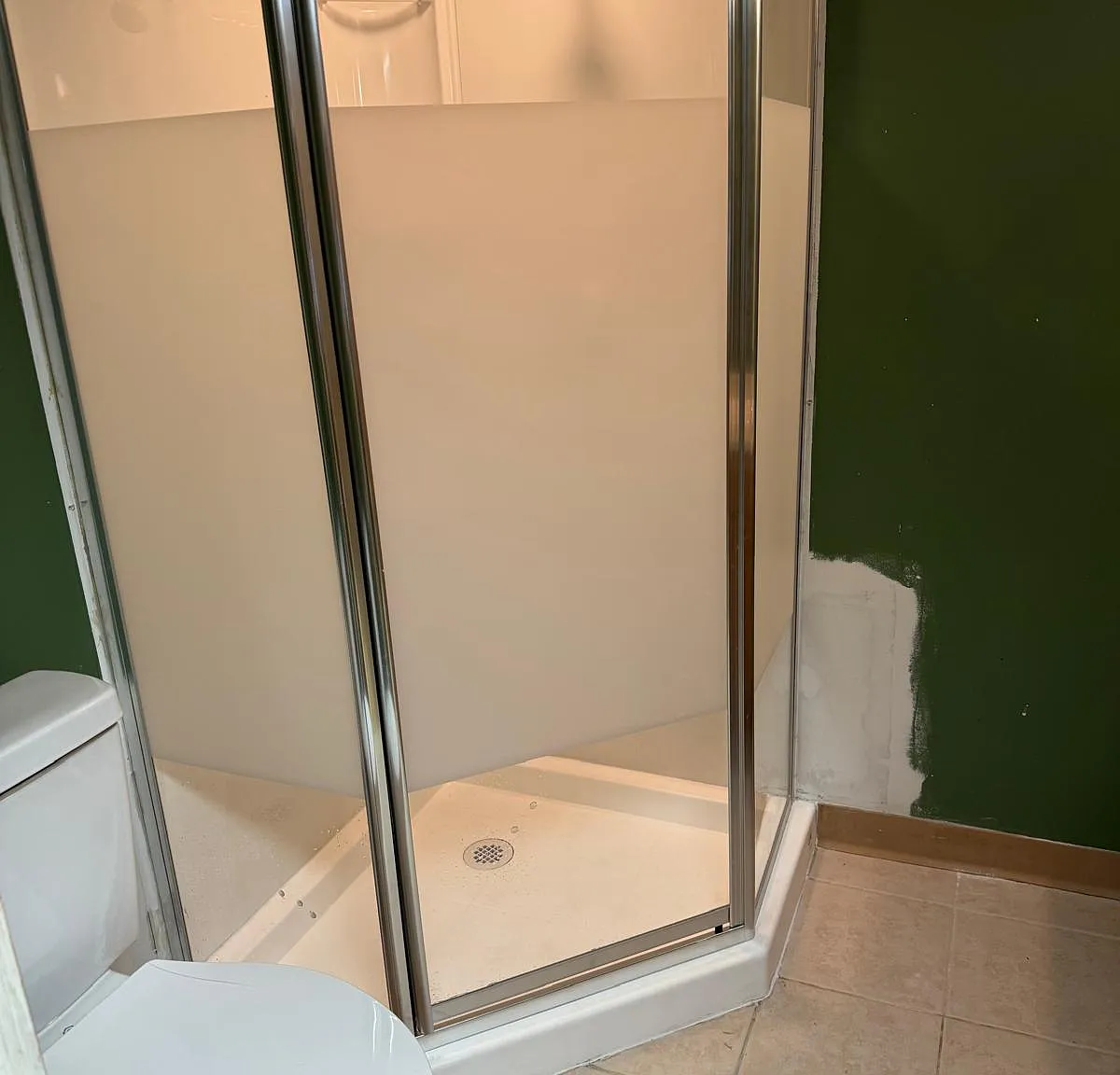 3 bed, 950 sqft, $1,800 — Photo 1