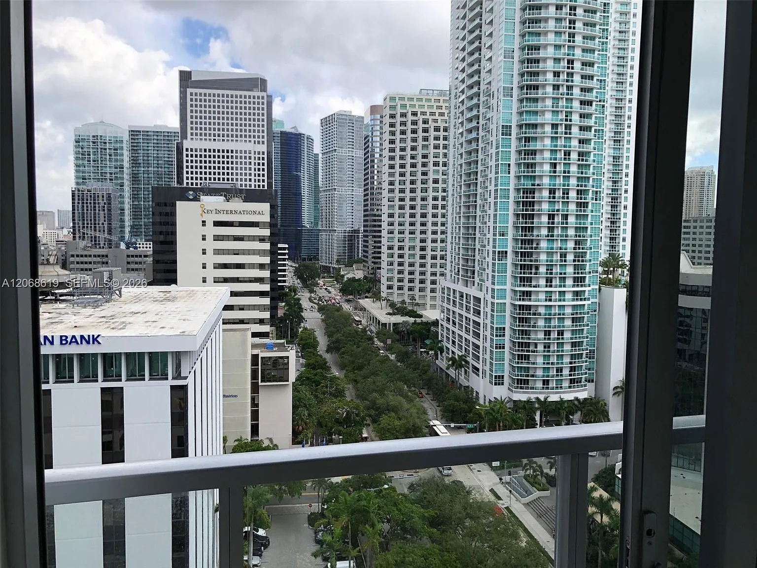 1060 Brickell Condo — Photo 2