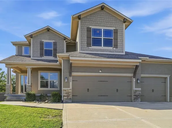 608 SW Lake Side Dr, Blue Springs, MO 64064