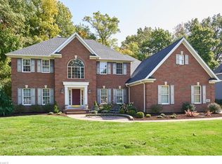441 Castle Pines Dr, Akron, OH