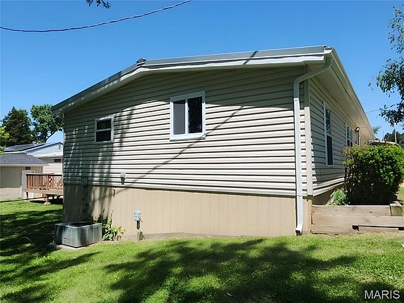 4th image of 429 Orr St