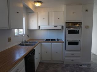 4300 Oakwood St #24, Rocklin, CA 95677