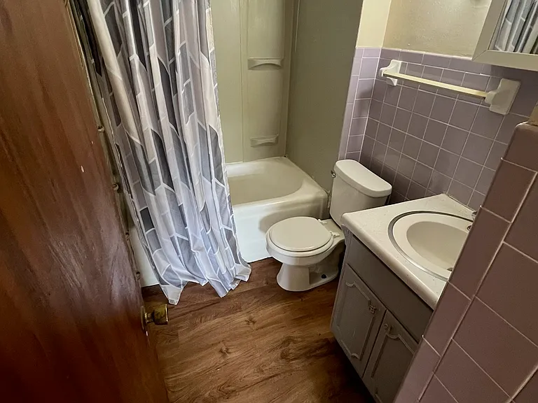 434 Grand Ave #7 — Photo 7