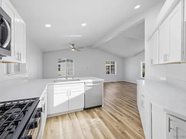 2550 E Valley Pkwy Space 77, Escondido, CA 92027