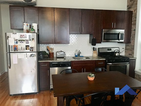 2nd image of 1316 N Wood St #2515192