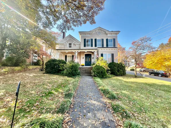 112 White St, Lexington, VA 24450