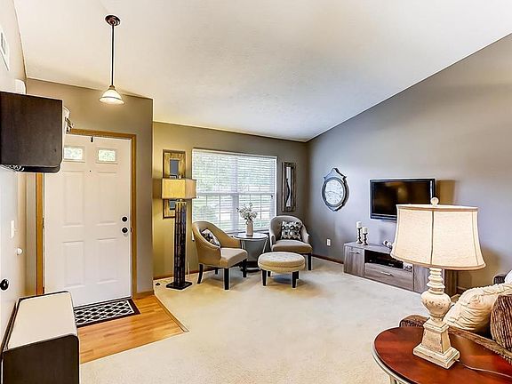 4th image of 2351 Girard Ln W