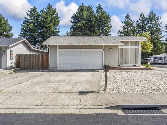 5th image of 6498 Jacaranda Street