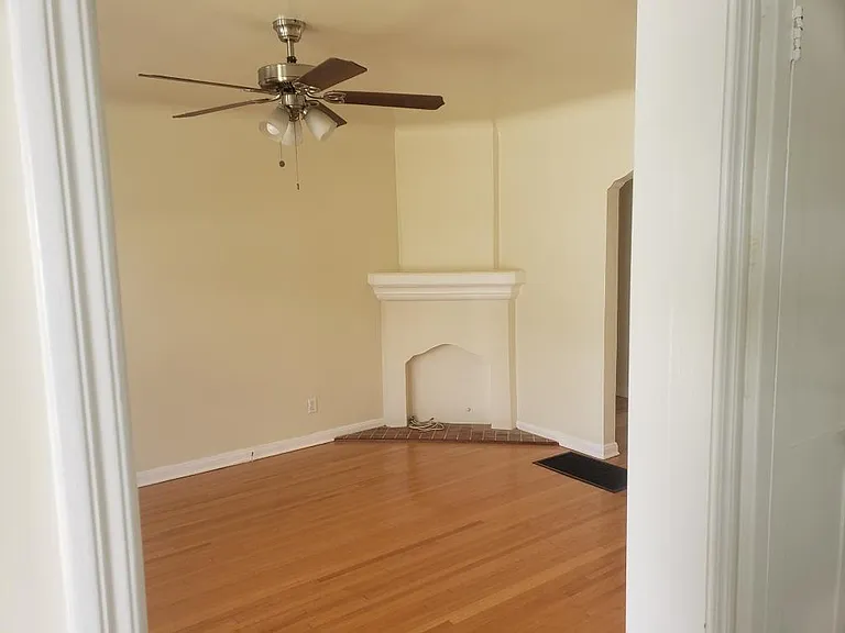 262 Wisconsin Ave #C — Photo 4