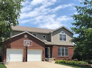 2880 Bentwood Dr, Manhattan, KS 66502