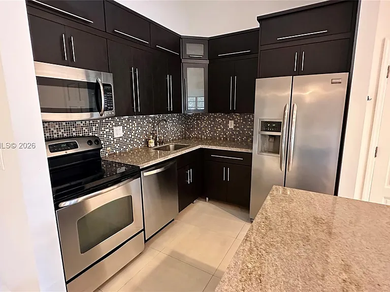 4944 NW 102nd Ave #2033 — Photo 4