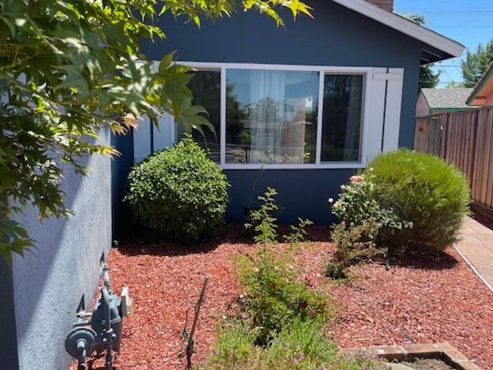 1st image of 1158 Pembridge Dr #B