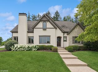 650 W End Rd, Roselle, IL