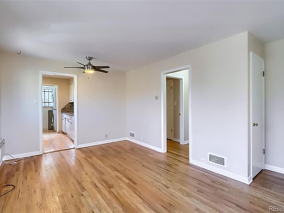 4th image of 44 N Washington St