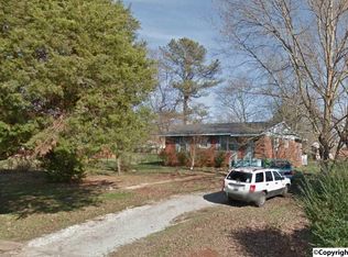 3106 Stewart St NW, Huntsville, AL 35810