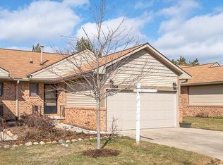 811 Moore Dr, Chelsea, MI 48118