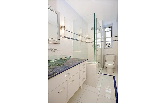 Sold by Douglas Elliman | media 22