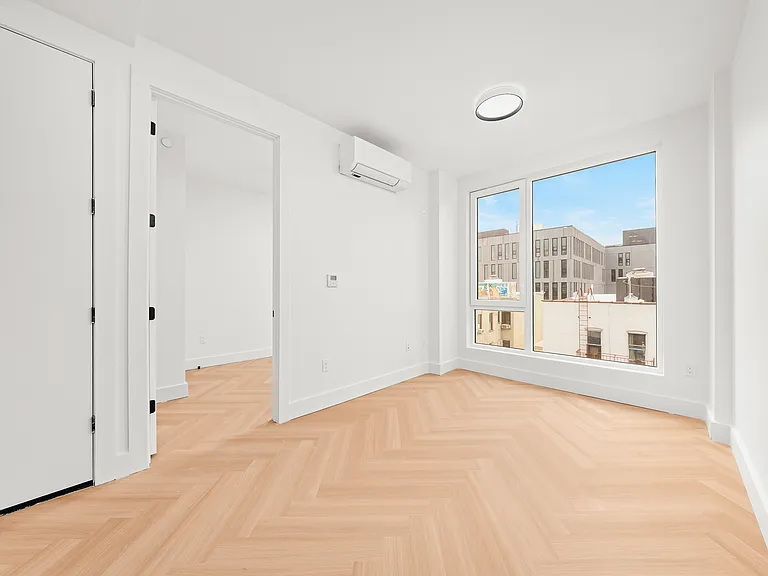 34-16 38th St #1508 — Photo 5
