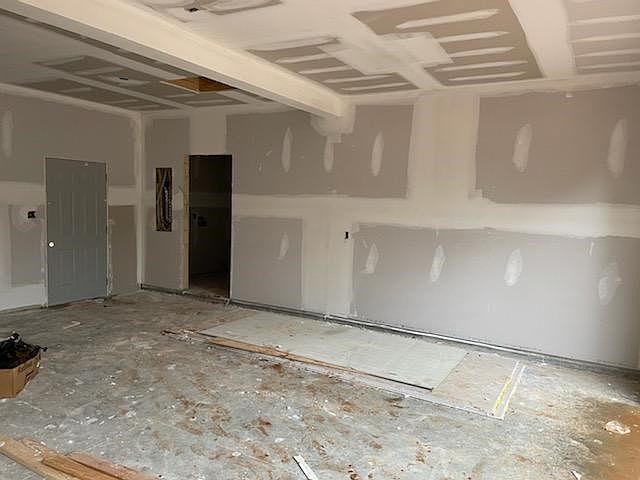 2nd image of 125 Austin Ct