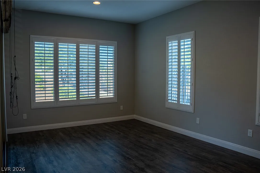 3 bed, 2.5 bath, 2441 sqft, $4,100 — Photo 3