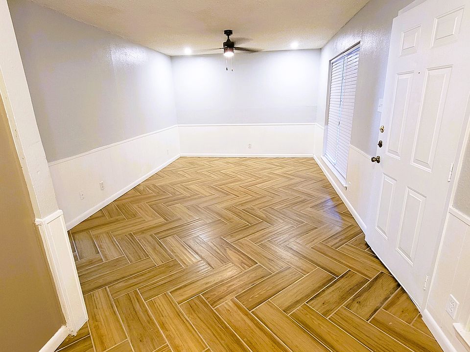 1st image of 425 N Gilmer St