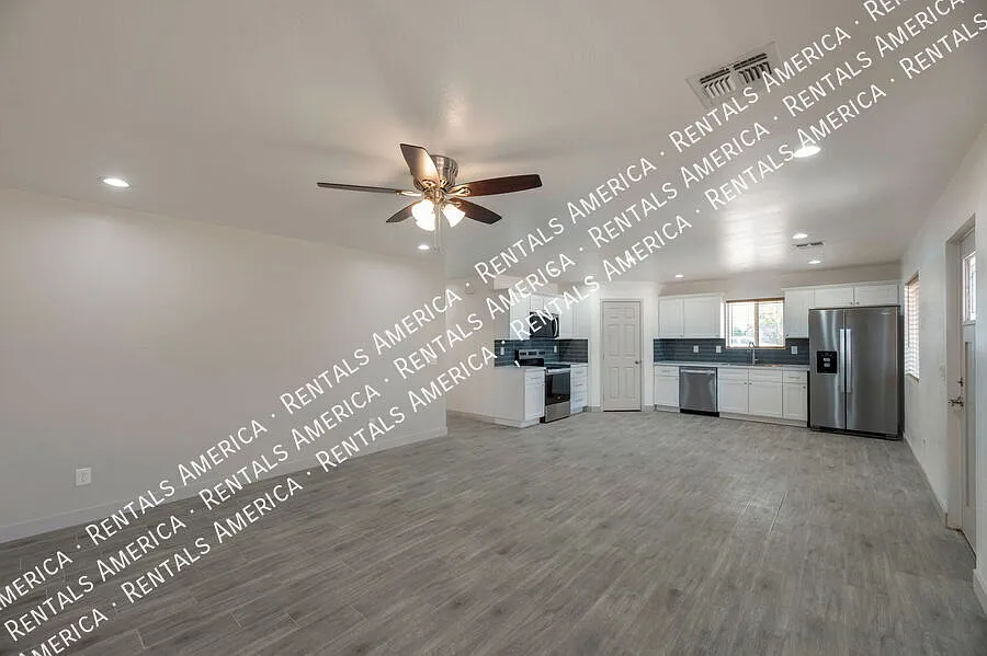 *$500 off your 1st month's rent with a signed 12-month lease* — Photo 2