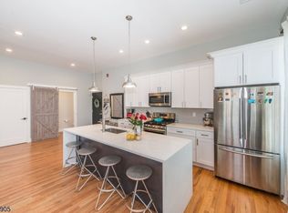 384 Paterson Ave #205, East Rutherford, NJ 07073