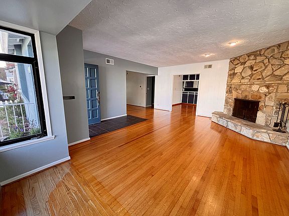 5th image of 223 13th St