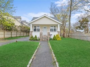 514 S Ocean Ave, Patchogue, NY 11772
