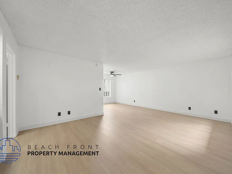 925 N. Inglewood Ave. — Photo 13