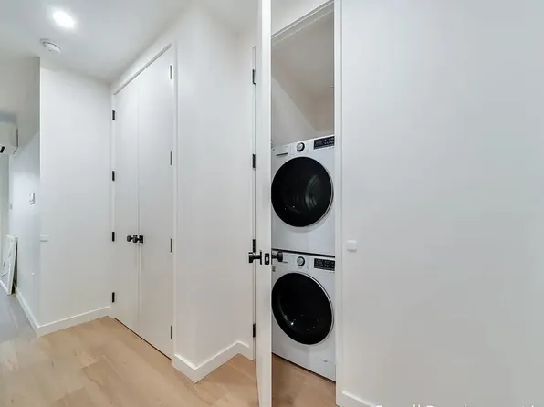 931 Carroll Street image 7 of 13