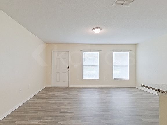3rd image of 27008 Anthony Ave