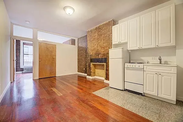 Rented by REAL New York | media 7