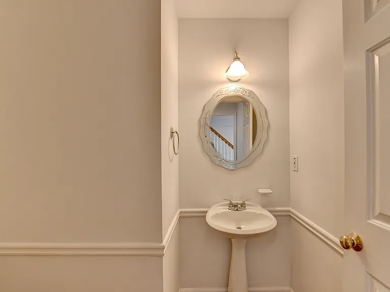 6535 Ganton Dr — Photo 22