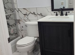 7411 N Western Ave #3A, Chicago, IL 60645