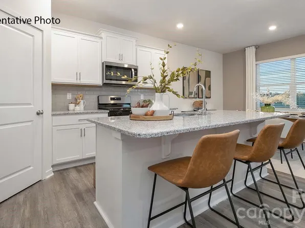 402 Frozen Dream Dr, Salisbury, NC 28147