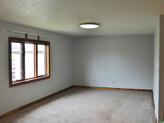 3rd image of 816 8th Ave