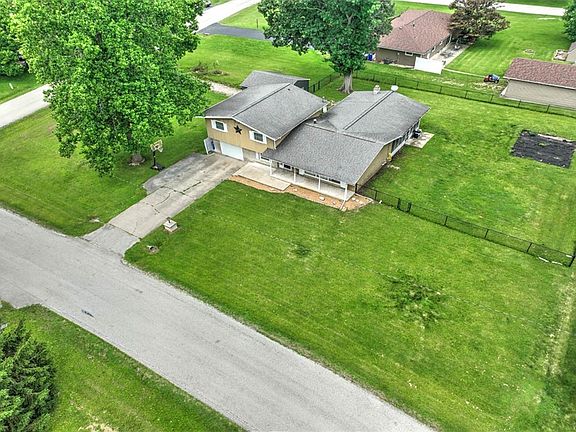 3rd image of 76 Valley Dr