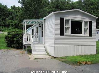 134 Fort Shantok Rd, Uncasville, CT 06382