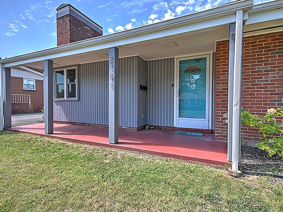 3rd image of 2141 Swannanoa Ave